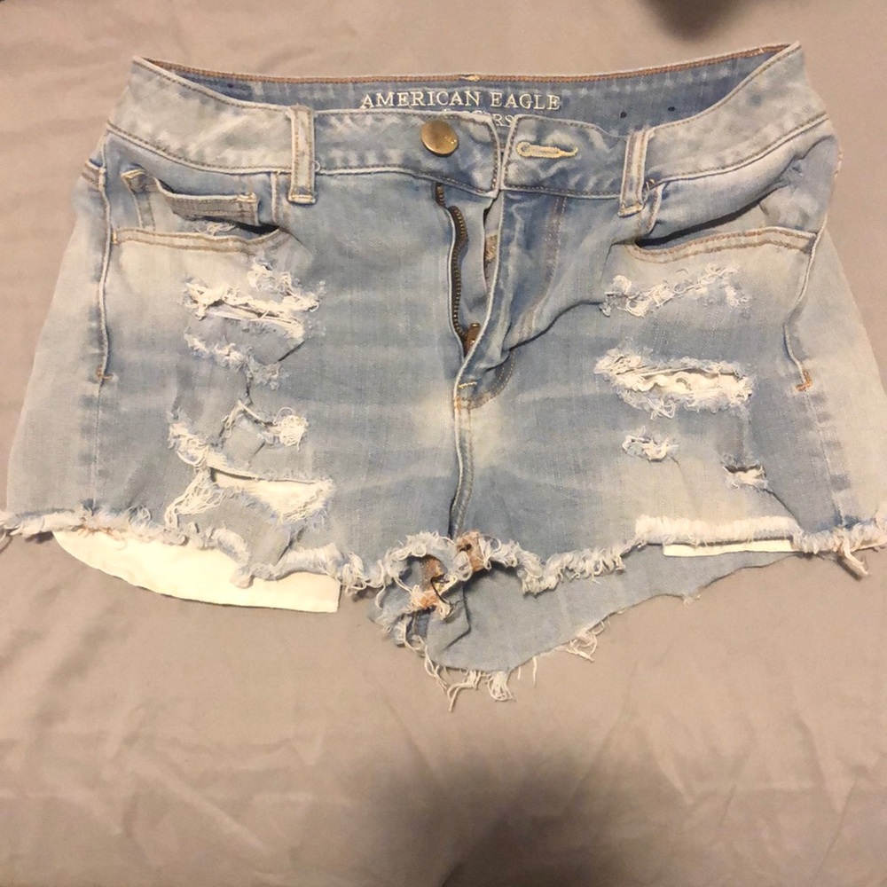 American Eagle distressed jeans.